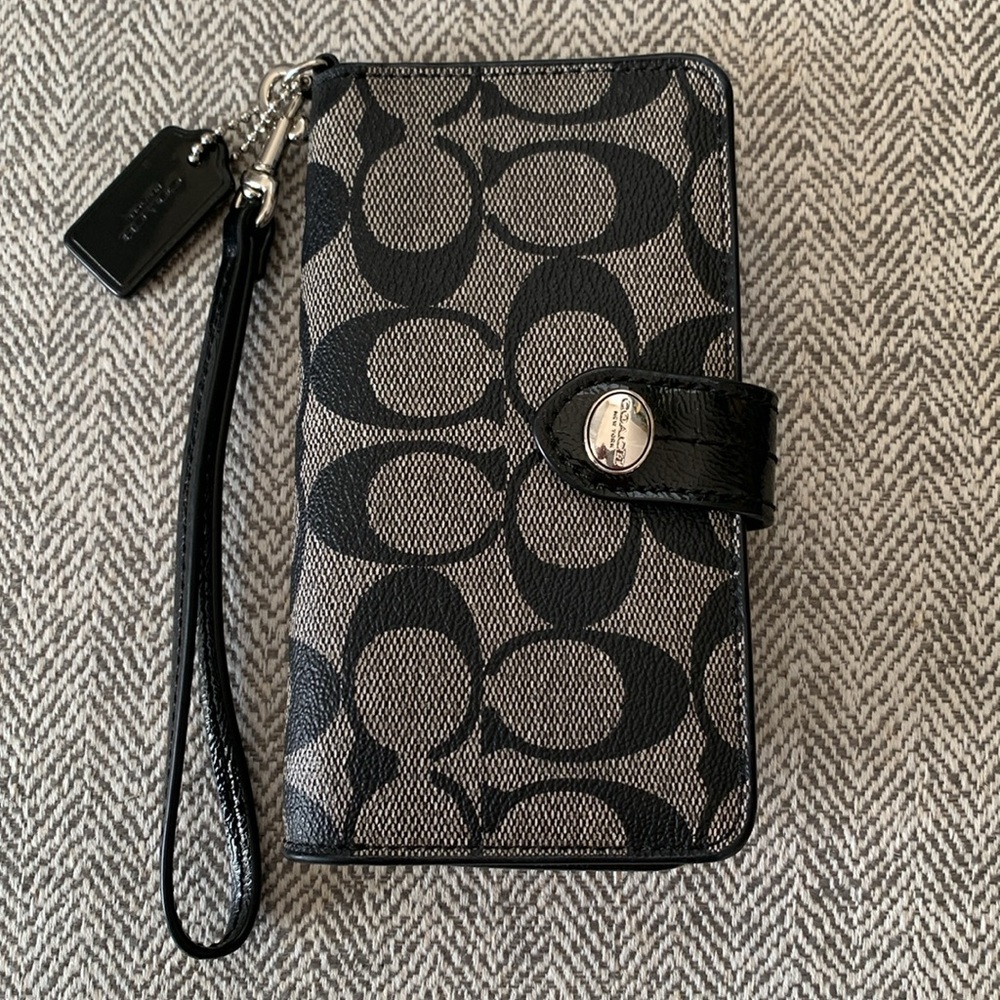 Coach Wallet - Picture 1 of 14